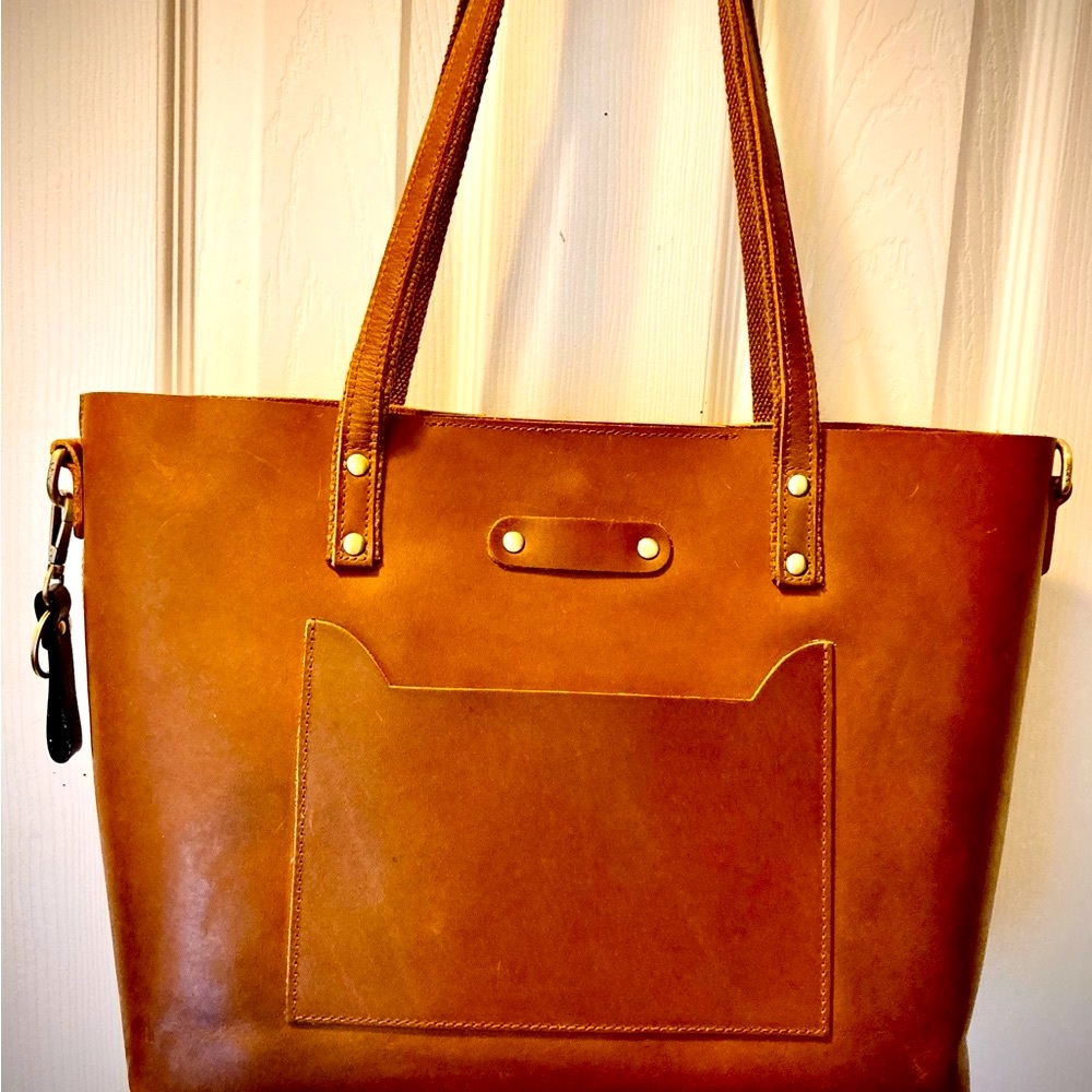 NWOT~LEATHER Caramel Colored Shoulder Bag With Crossbody Strap